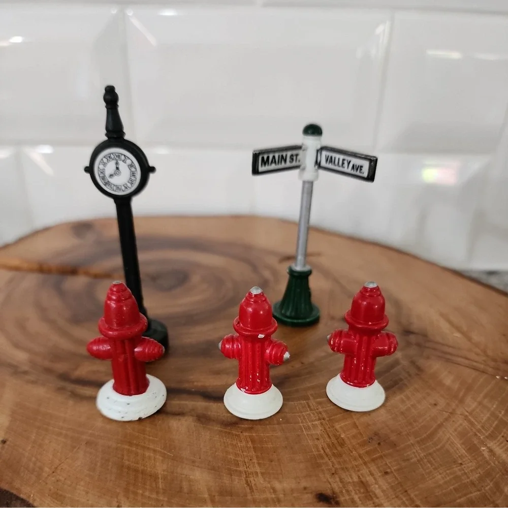 Lot 5 Vtg Christmas Village Metal Red Fire Hydrant, Clock, St Sign Taiwan Mini's